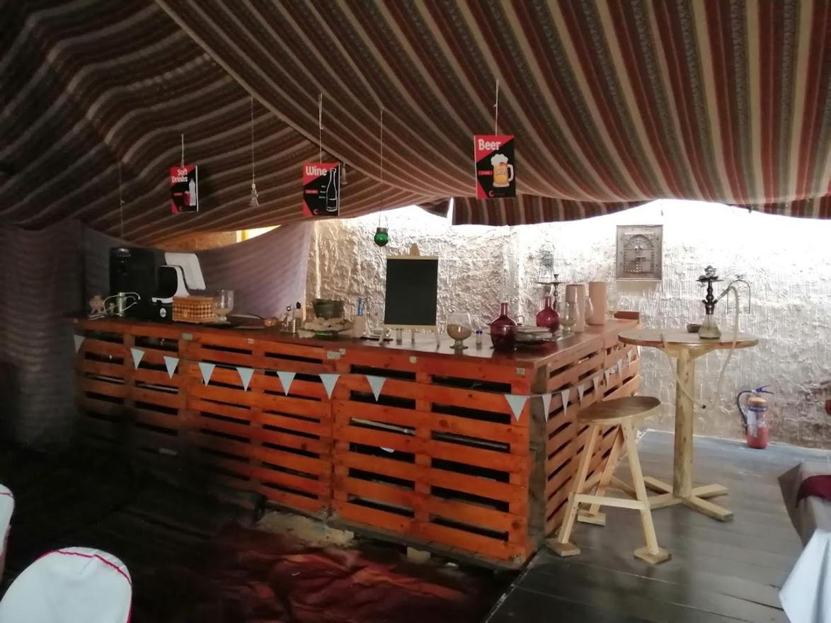 מלון דוז Camp Mars מראה חיצוני תמונה