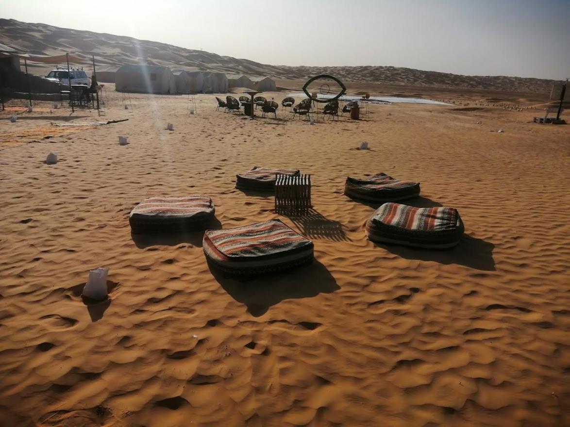 מלון דוז Camp Mars מראה חיצוני תמונה