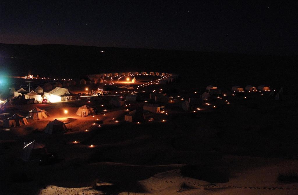 מלון דוז Camp Mars מראה חיצוני תמונה