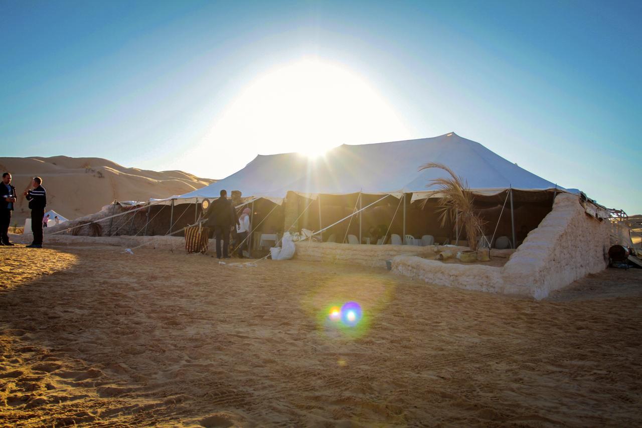מלון דוז Camp Mars מראה חיצוני תמונה